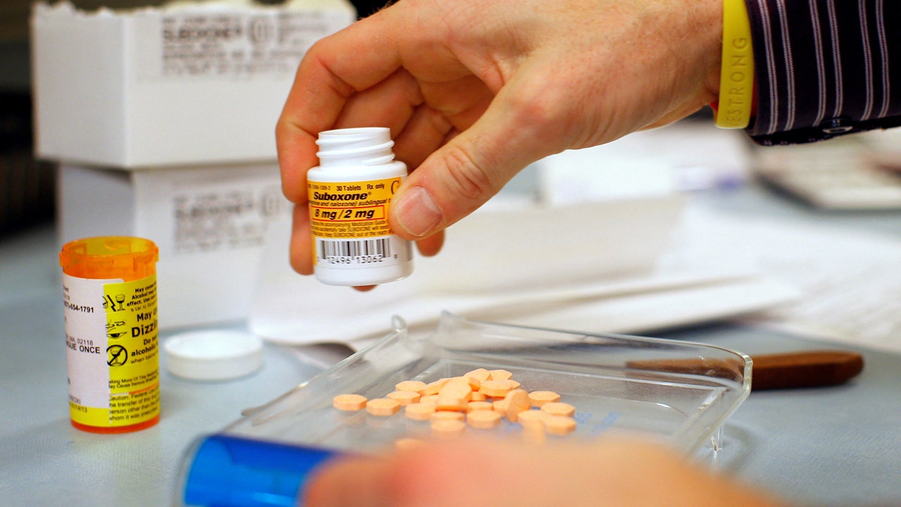 Medical professionals utilizing AI to judge narcotics prescriptions: report