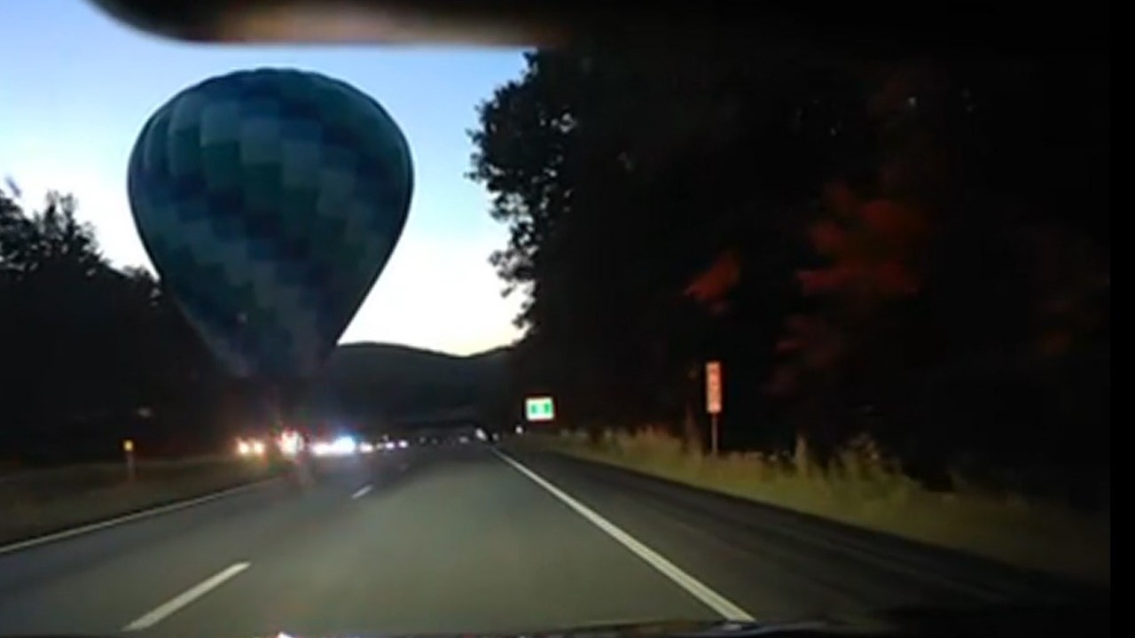 News :Hot air balloon lands on Vermont highway median after mid-flight stall: ‘Uncommon and unplanned location’