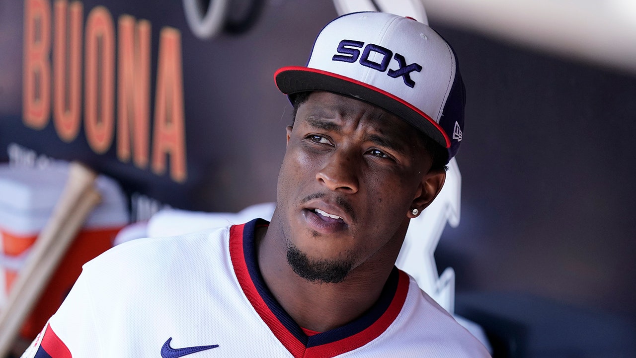 White Sox's Tim Anderson breaks silence after Jose Ramirez fight with  cryptic tweets