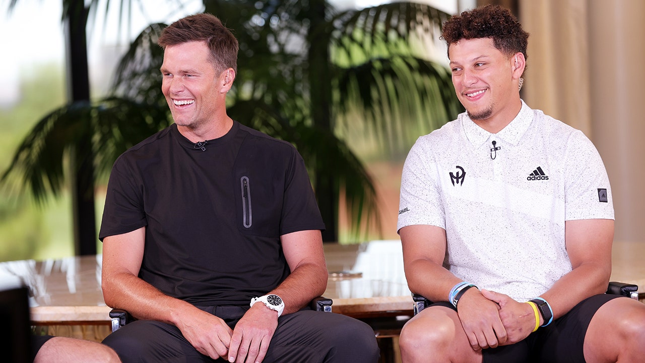 Patrick Mahomes vs Tom Brady: Who'll Come Out on Top in 2022?