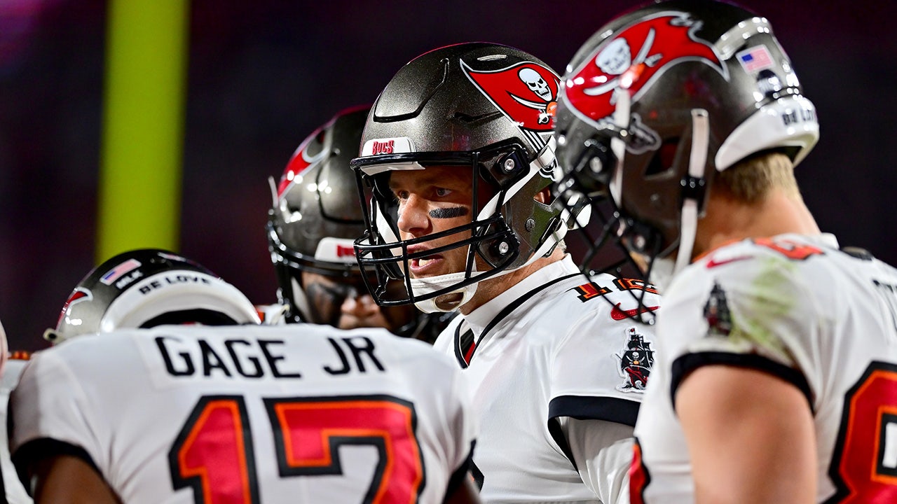 Will Tom Brady and the Tampa Bay Buccaneers be able to turn things around  in week 4? - AS USA