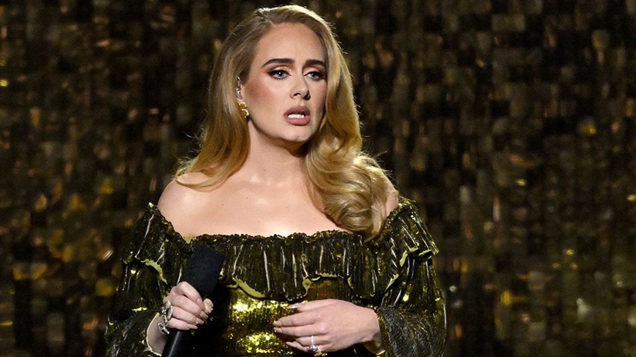 Adele At The 2023 Grammys & Why We Need To Stop Commenting on Women's  Bodies