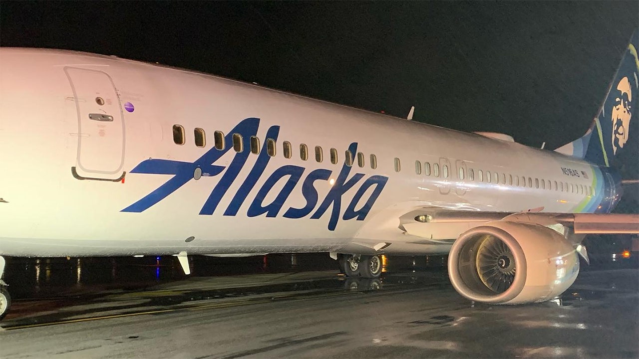 Alaska Airlines on X: With the MOST FLIGHTS from the West Coast, you'll  feel cared for every mile of the way. Whether you're flying to Chicago,  Hawaiʻi, Vegas, NYC, Cancun, Belize, Orlando