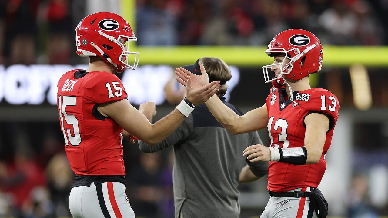 With Bennett back at QB, Dawgs hunt another national title