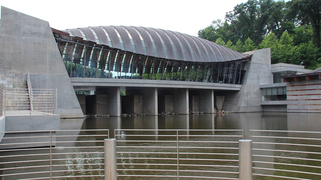 Visiting Arkansas: See Little Rock and experience Hot Springs during your vacation