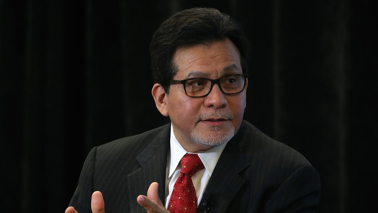 Former Attorney General Alberto Gonzales says Trump 'should serve time' if found guilty in Jan. 6 case