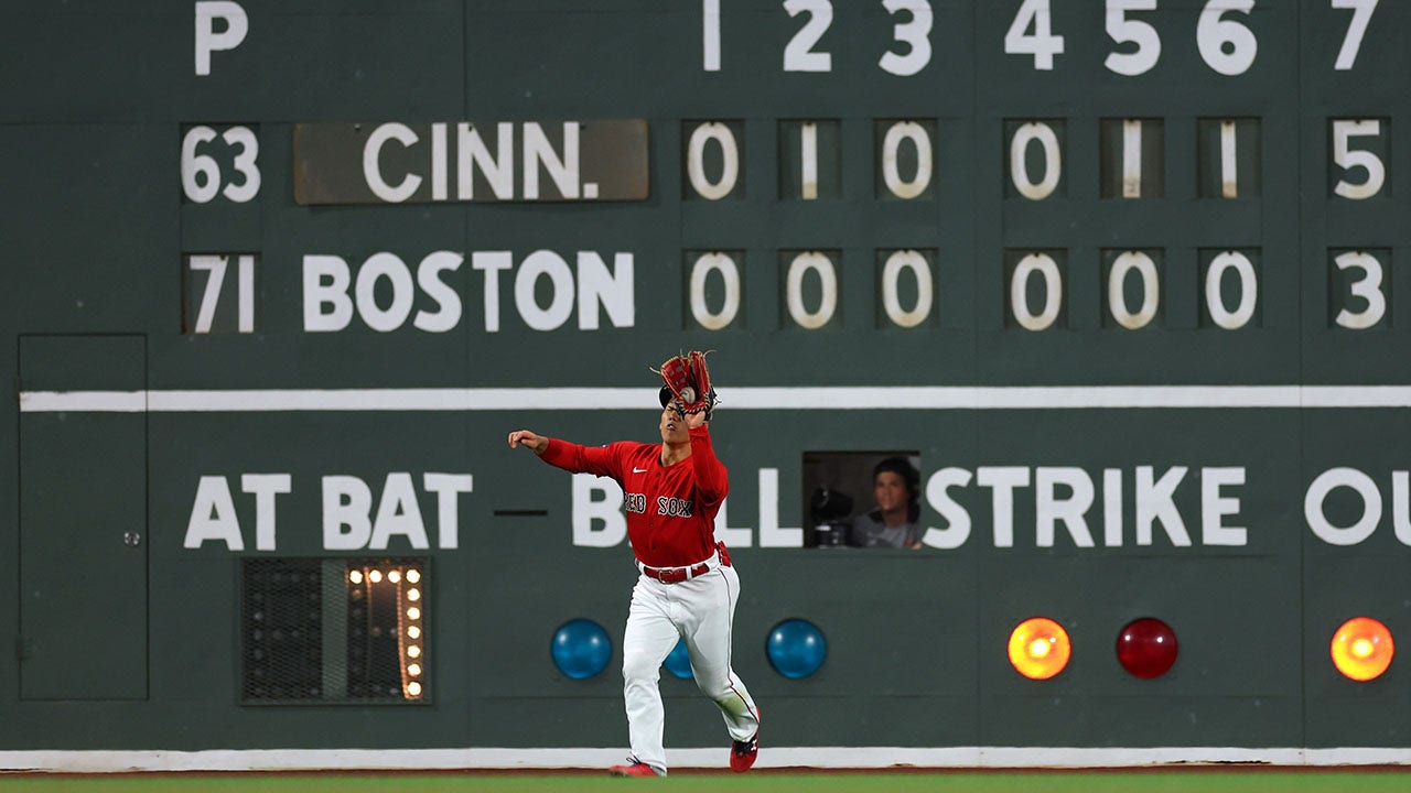 No obstacle is too big at Fenway Park - The Boston Globe