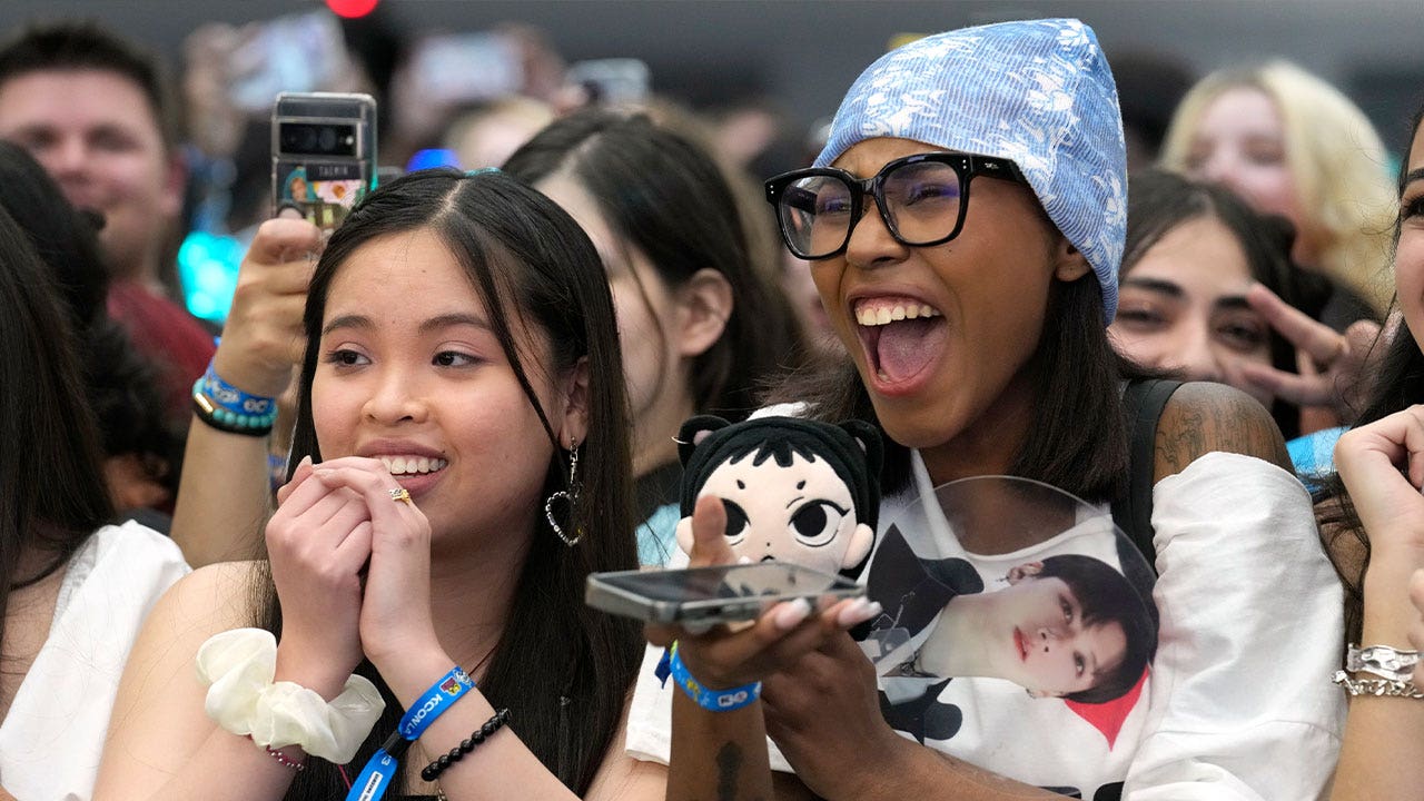 140,000 dedicated K-pop fans kickstart the 2023 LA KCON event