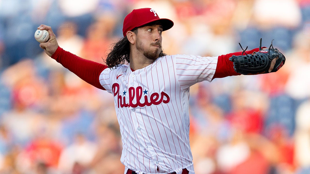 Philadelphia Phillies starting pitcher Cole Hamels pitches against the New  York Yankees during the first inning