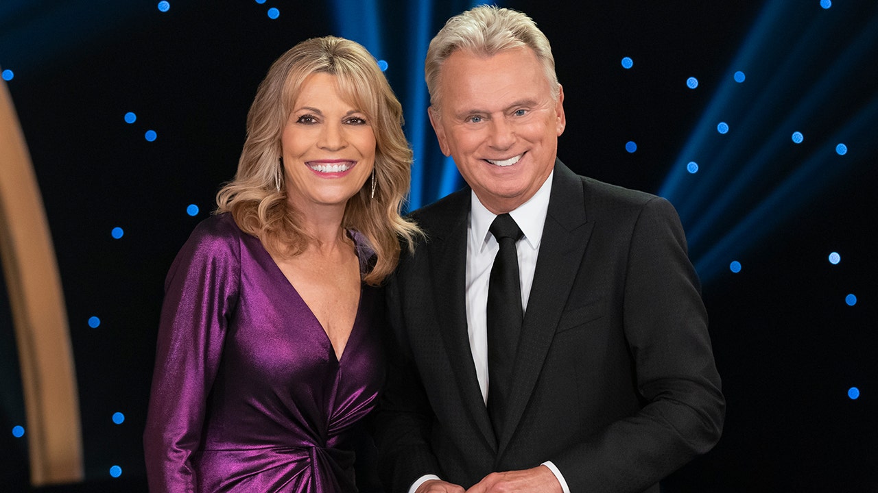 'Wheel of Fortune' fans furious after season premiere gets pushed in ...