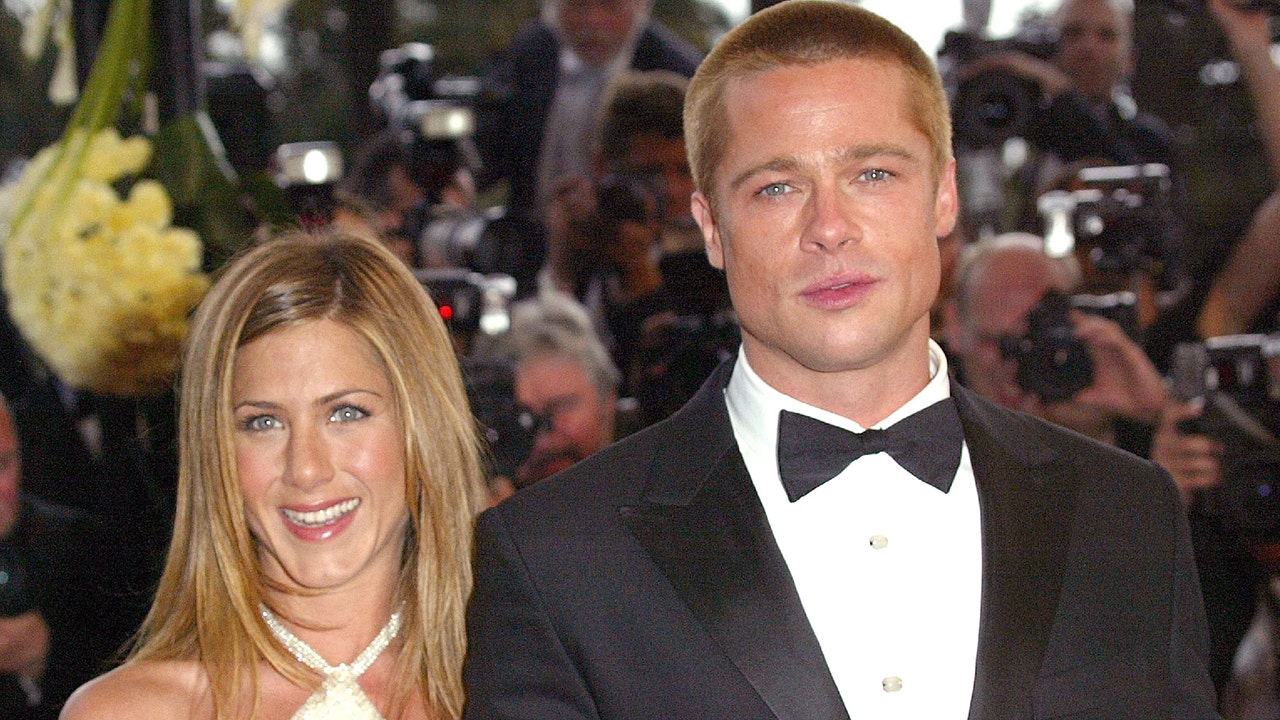 Brad Pitt Jennifer Aniston S Wedding Extravagant Details Revealed Over 20 Years Later