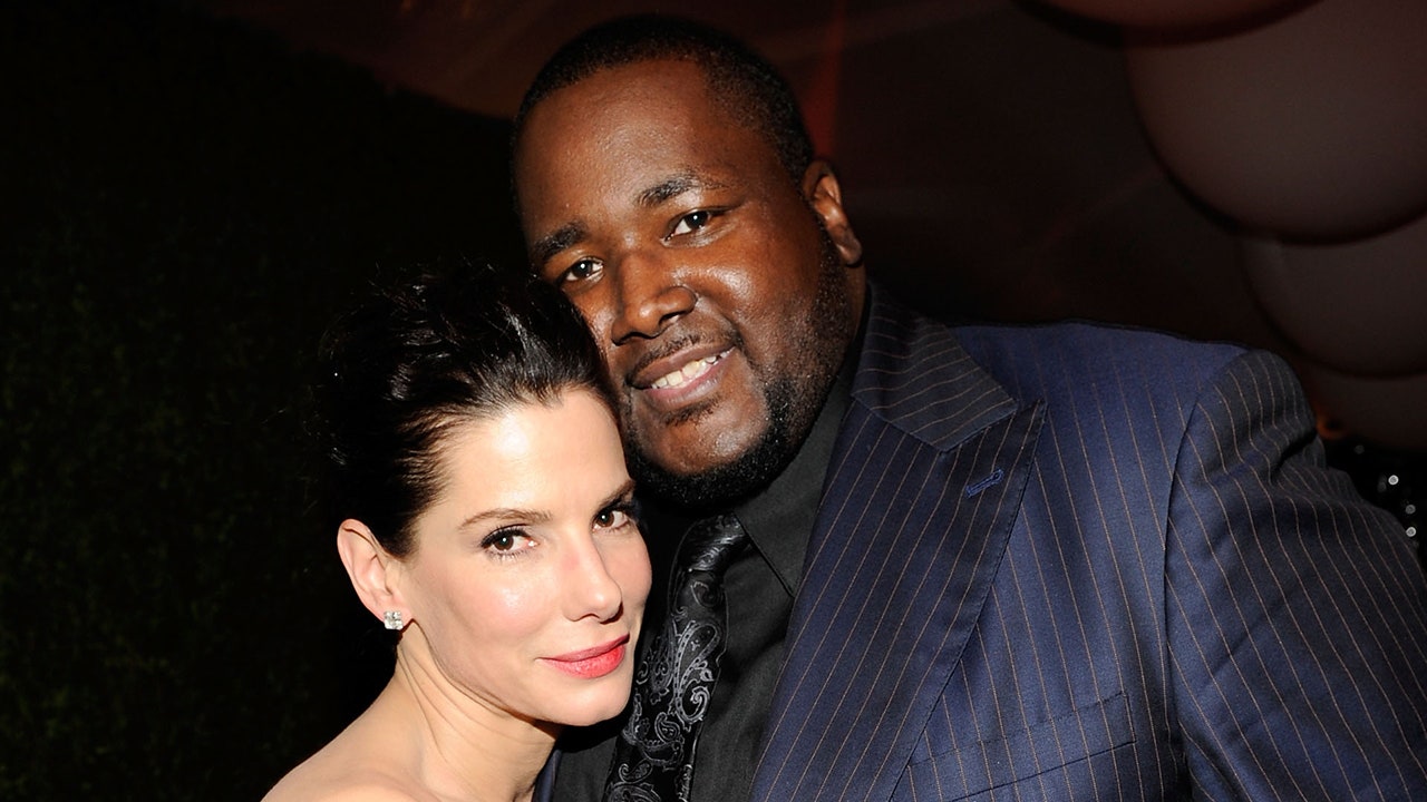 'Blind Side' actor defends Sandra Bullock amid calls for her to lose Oscar: ‘Stay home, sit down, get a job'