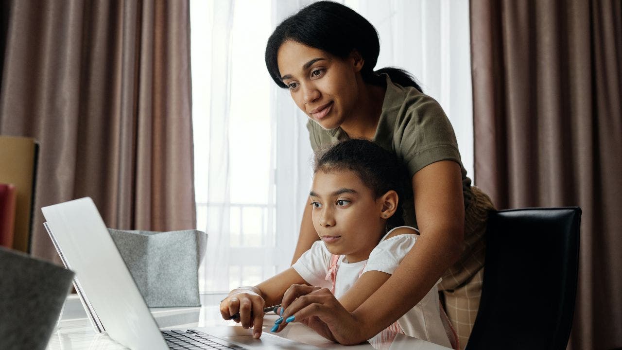 10 tech myths every parent should know before you send your kids off to school
