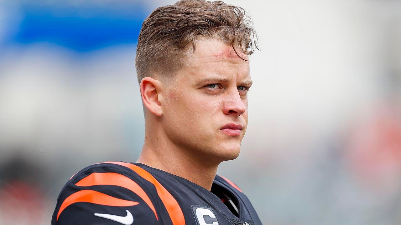 Joe Burrow Cuts His Hair After Bengals' Disappointing First Game