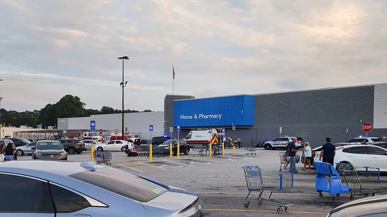 Murder-suicide at a Walmart in Hiram, Georgia, leaves 2 dead: police