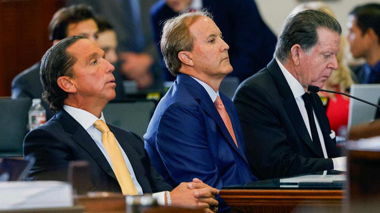 Read more about the article Texas AG Ken Paxton cuts deal to pay $300K and avoid felony trial on fraud charges: ‘Happy to comply’