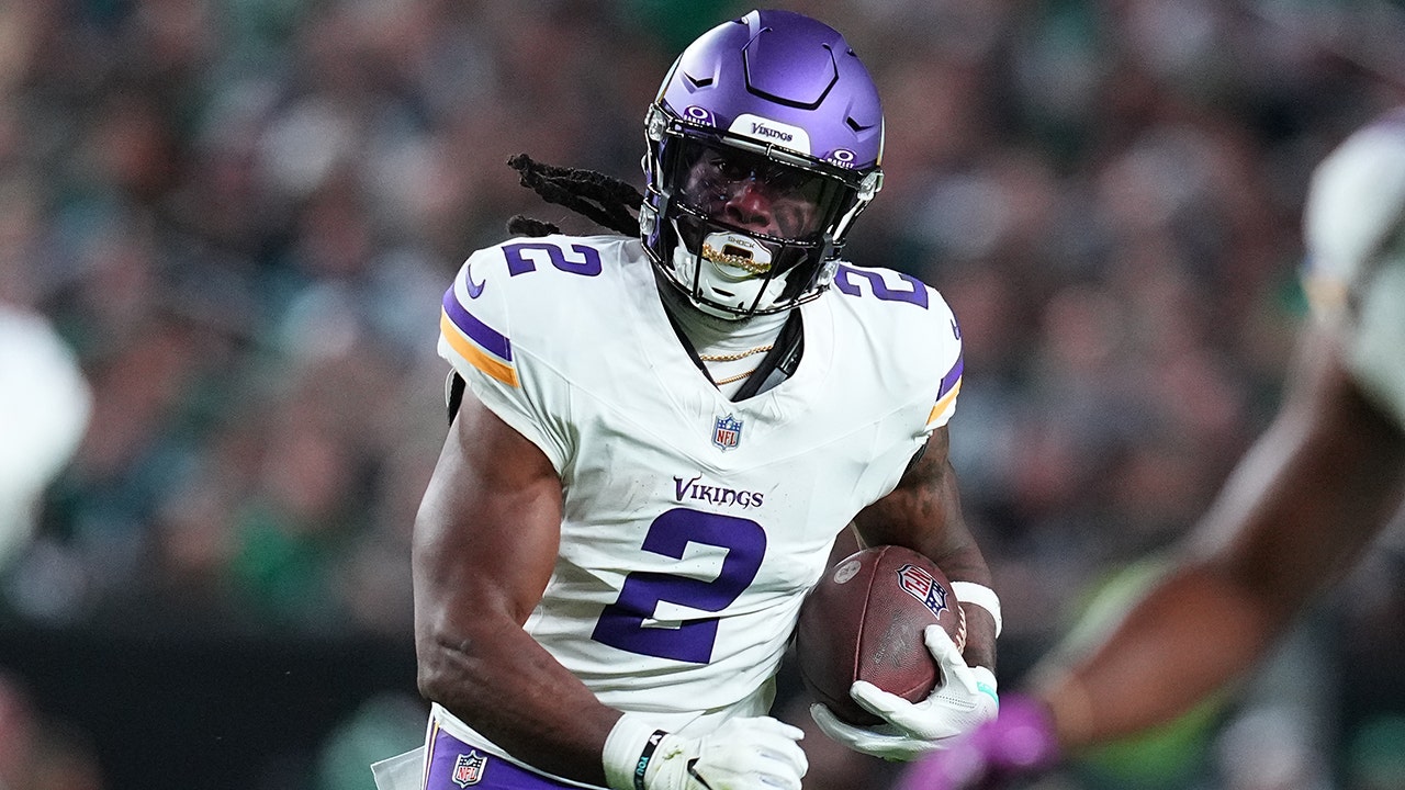 NFL, Vikings show support for RB following hateful, racist messages