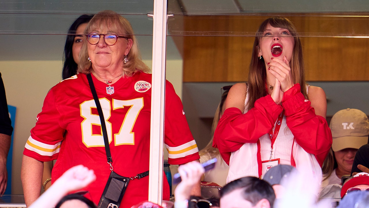 Where to Buy Travis Kelce Jerseys Amid Taylor Swift Romance Rumors