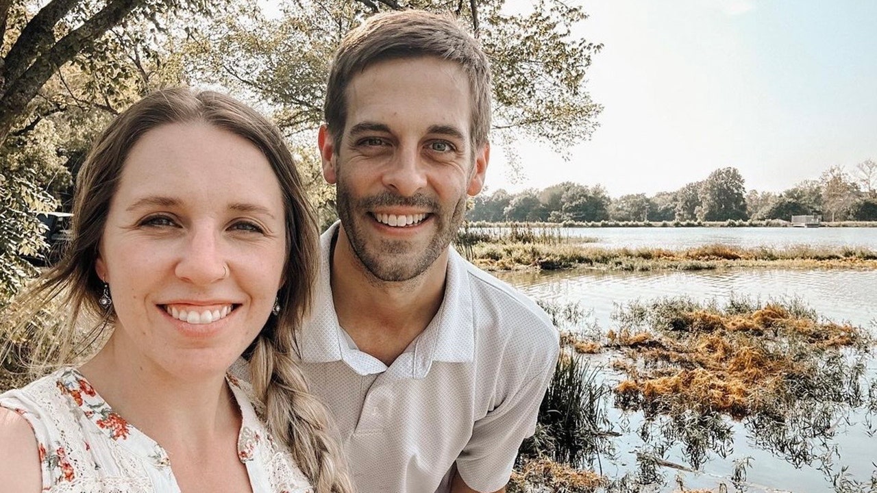Jill Duggar claims religious dad Jim Bob would 'weaponize' her marriage