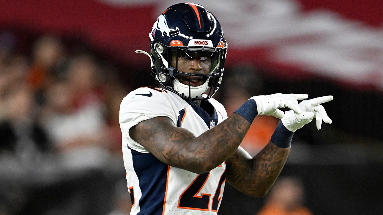Broncos' Kareem Jackson ejected after vicious helmet-to-helmet hit on  Commanders' Logan Thomas