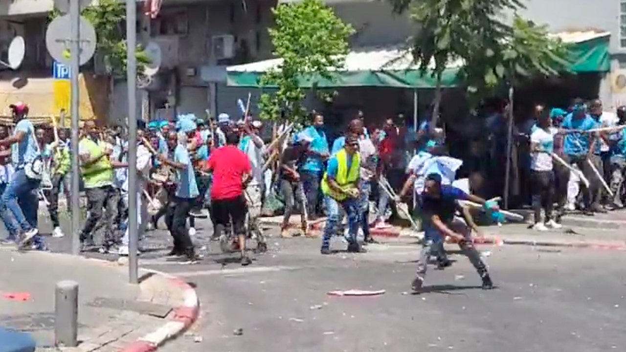 Hundreds of African migrants get into mass brawl, leading to blood-stained streets in Israel