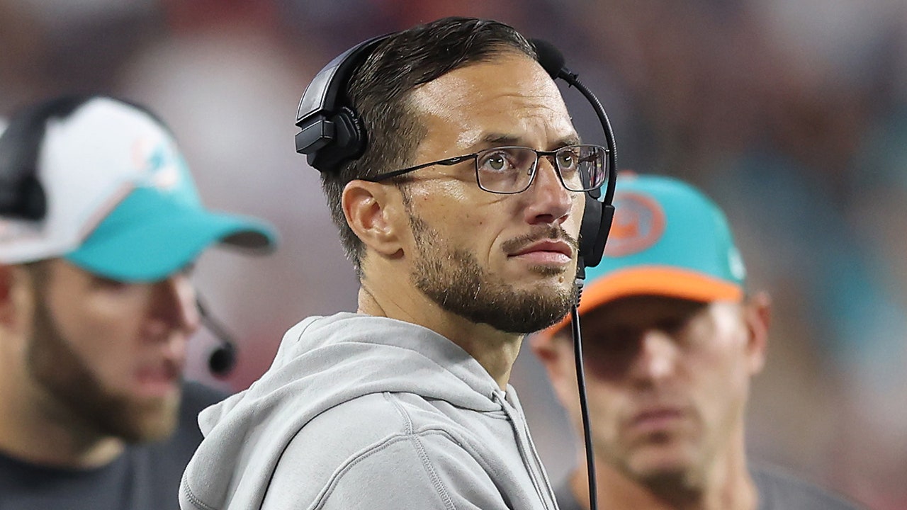 Dolphins Coach in Stands: A Comprehensive Guide to NFL Coaching Dynamics