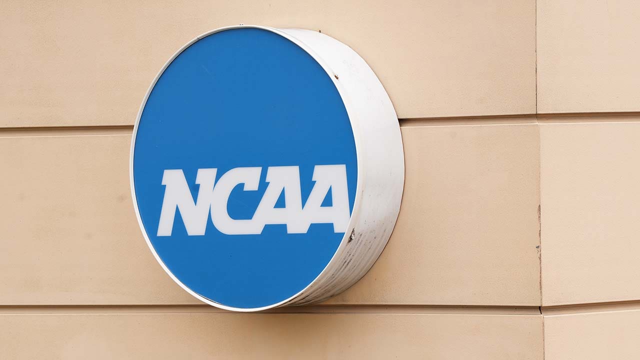 Read more about the article NCAA punishes former Division III women’s basketball coach for gambling on college, pro sports