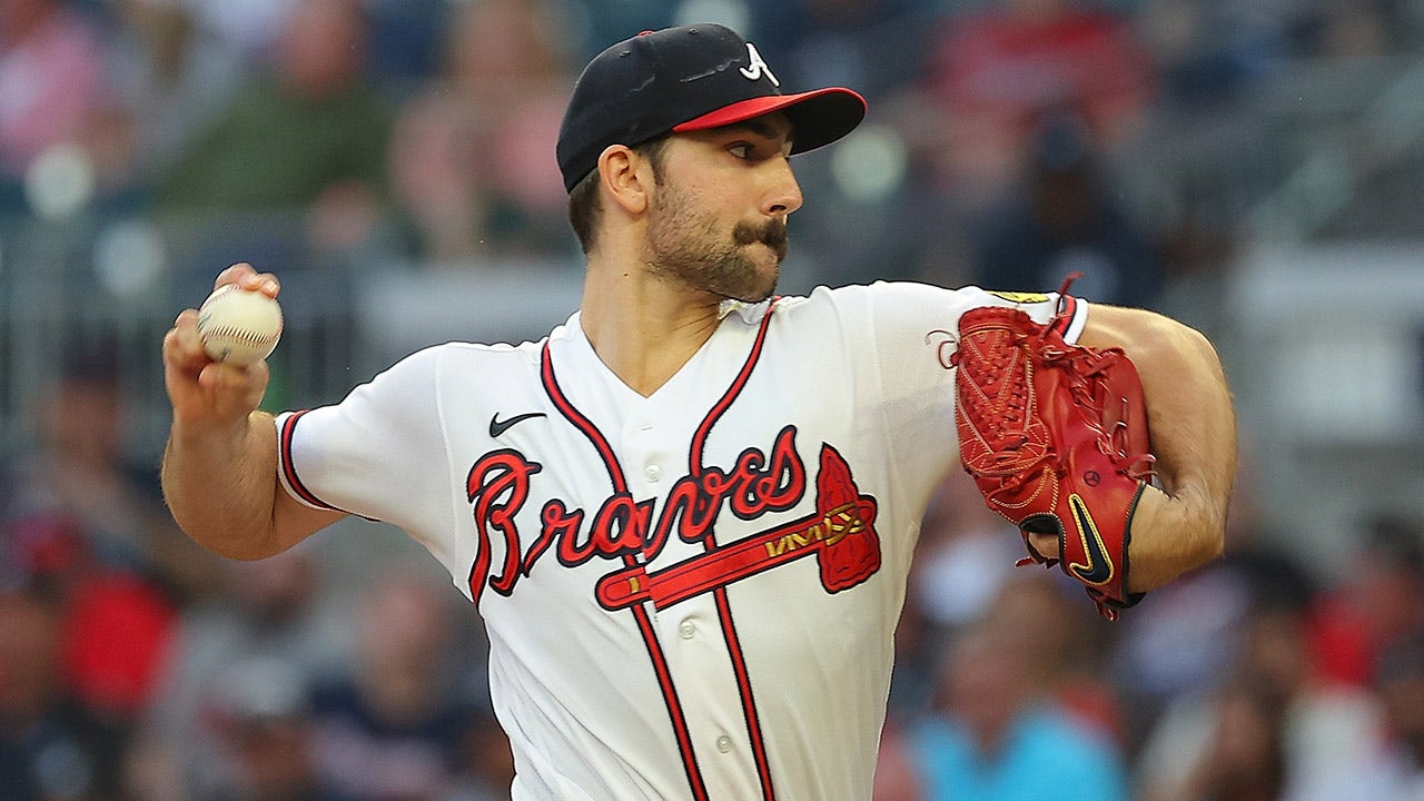 Man please don't let this turn into anything serious” “Where can we donate  obliques?” - Atlanta Braves fans nervous as star pitcher Spencer Strider is  set to miss time with oblique soreness