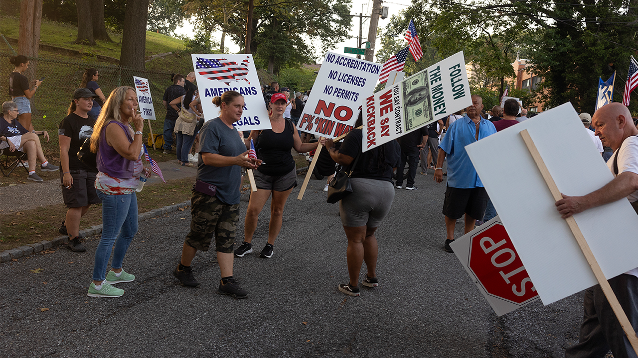 NYC residents protest on Staten Island as migrant crisis worsens, claim they have 'not being vetted': Report