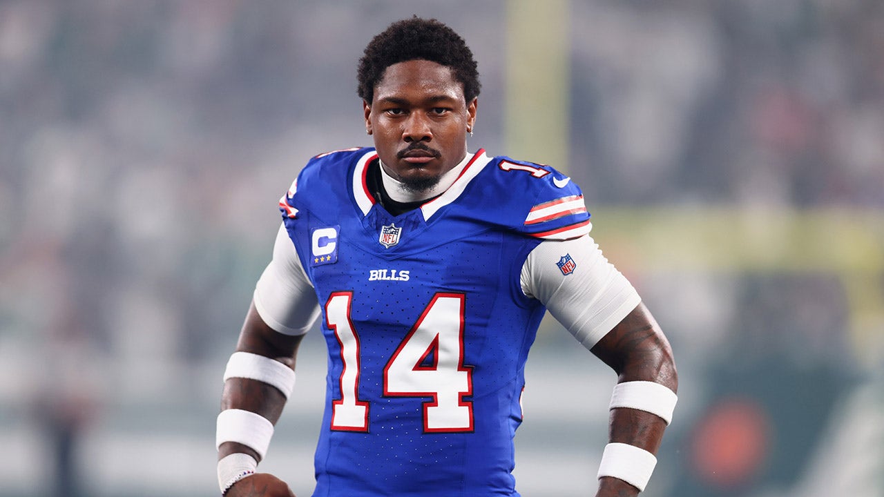 Bills: Stefon Diggs is subject of reporter's NSFW hot-mic gaffe