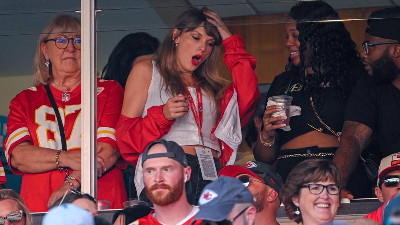 Taylor Swift spotted supporting Travis Kelce at Kansas City Chiefs game  Sunday night