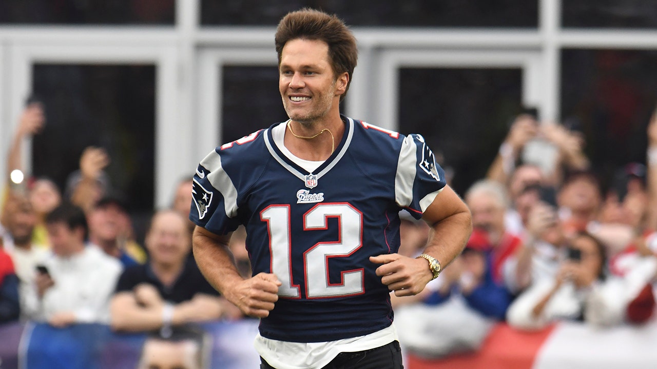 Tom Brady makes Gillette Stadium return after retirement: 'I am a Patriot  for life'