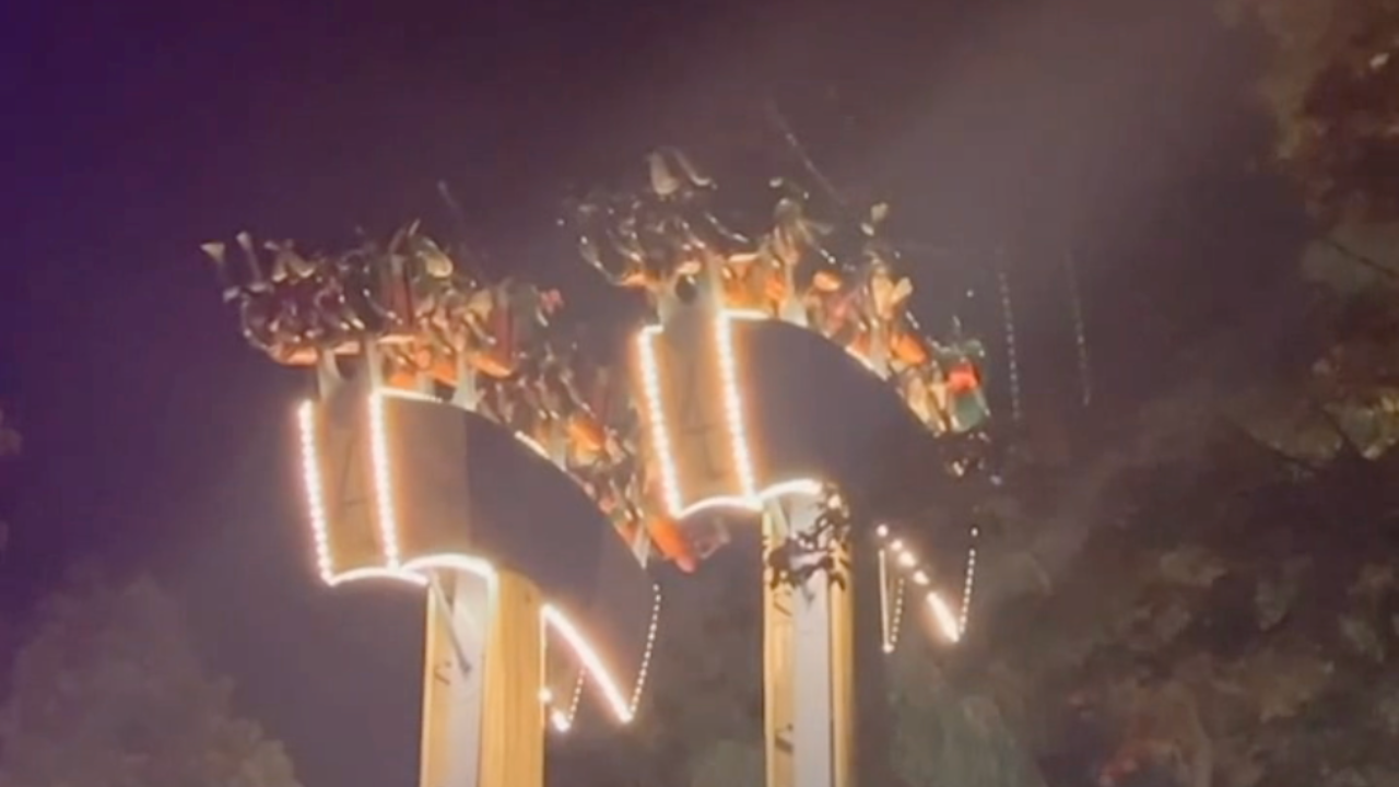 amusement-park-guests-left-75-feet-upside-down-for-nearly-30-minutes-on