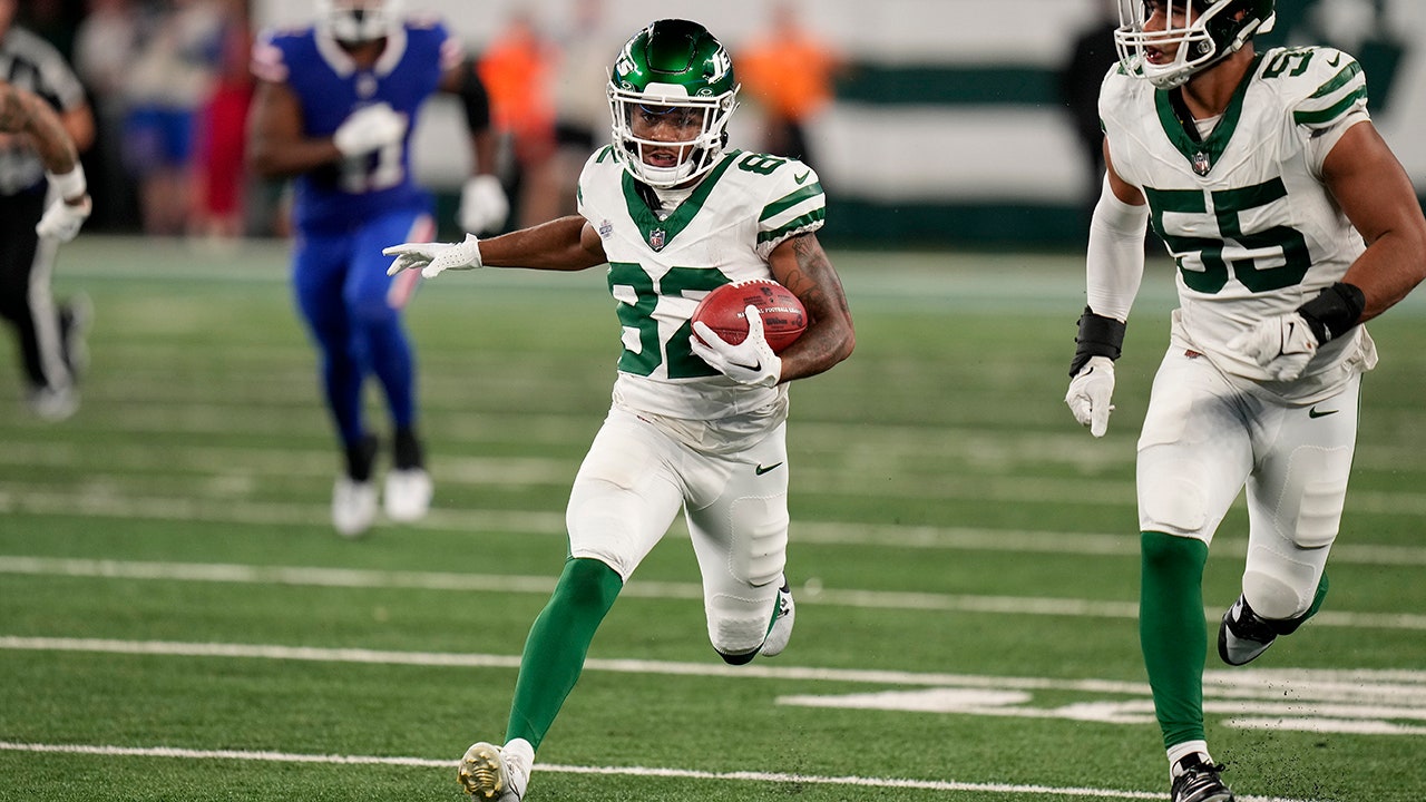 Can't-Miss Play: Walk-off punt-return TD! New York Jets wide receiver  Xavier Gipson sends MetLife Stadium into FRENZY