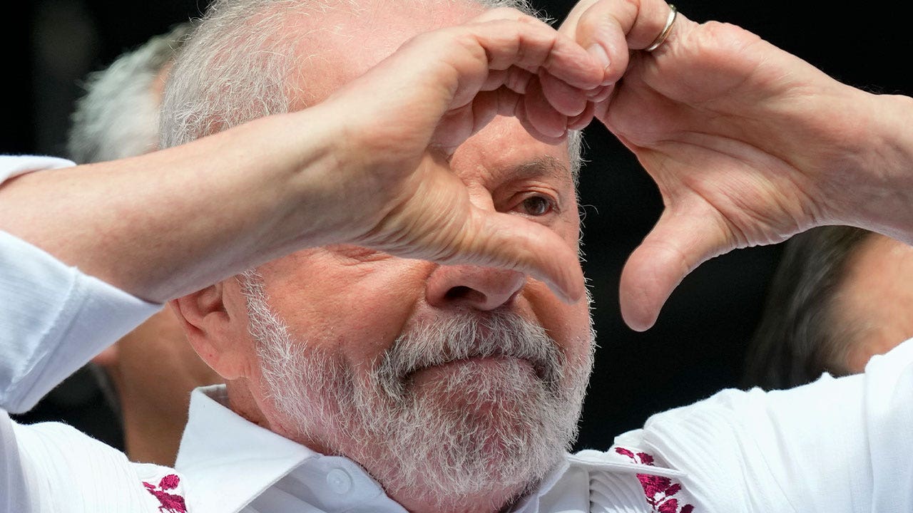 Brazilian President Luiz Inácio Lula da Silva to undergo hip replacement surgery