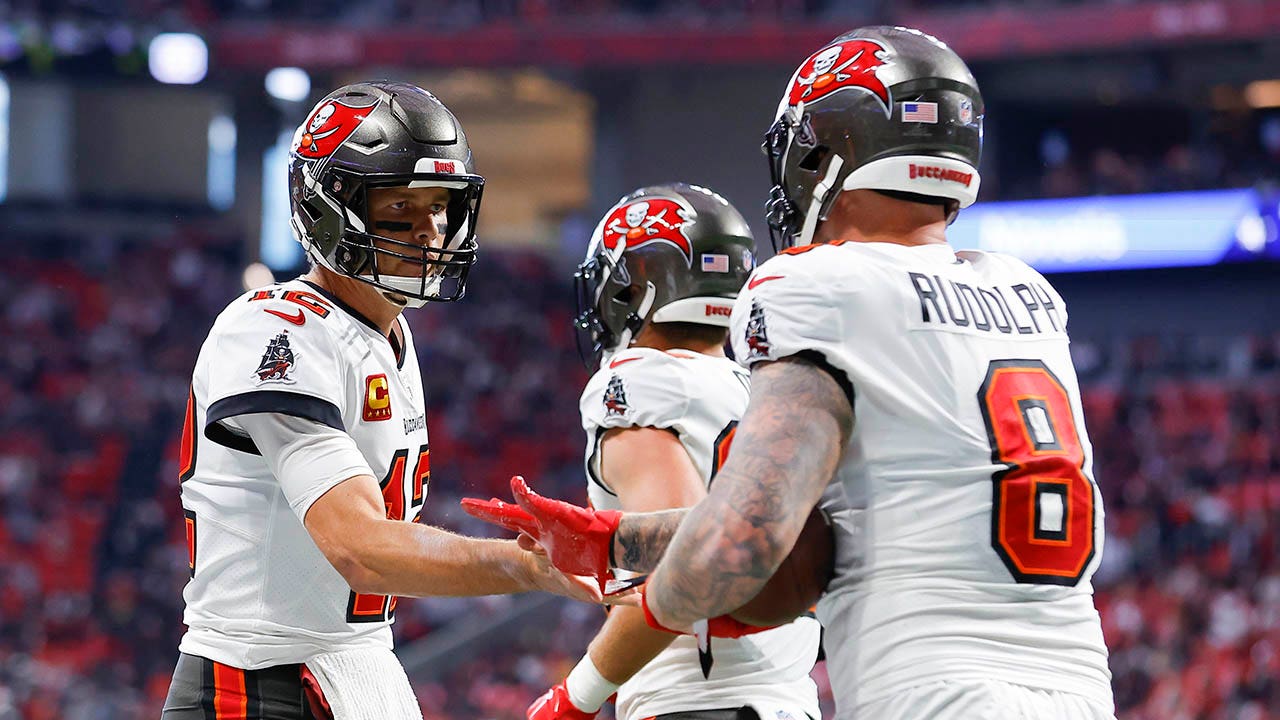 Wild start to Bucs-Falcons game - NBC Sports