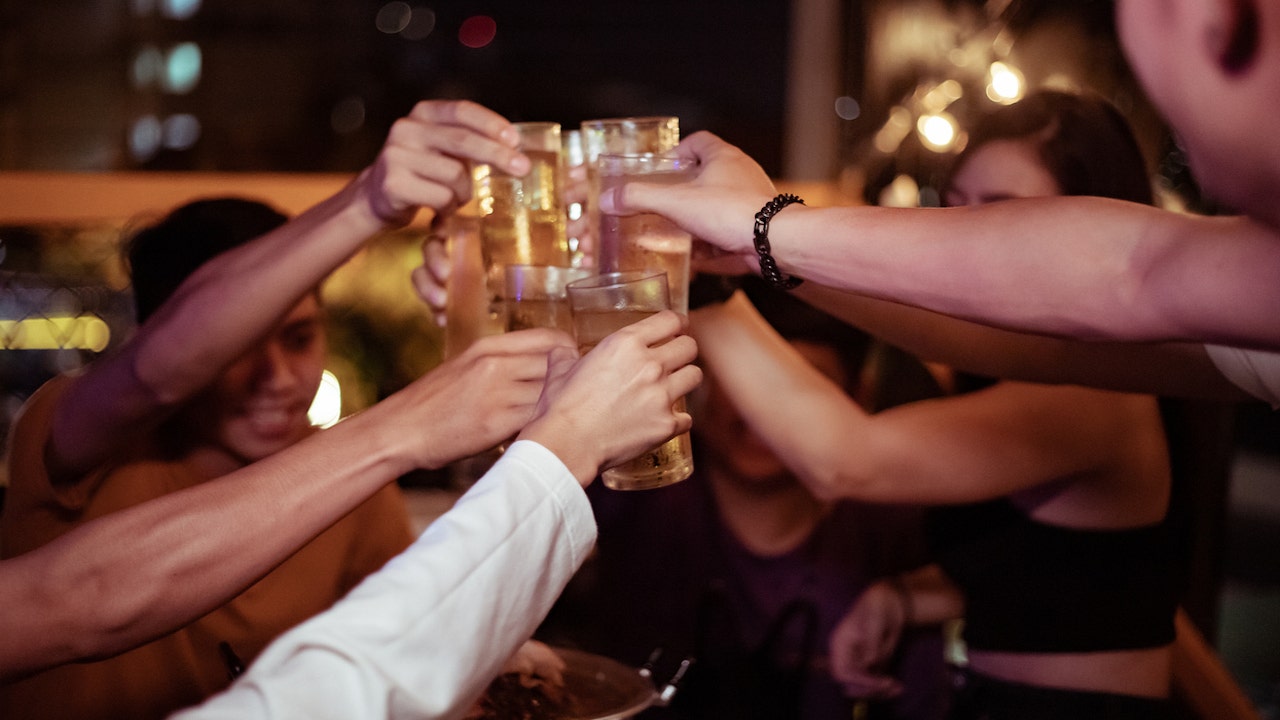 Single night binge-drinking more likely to cause liver disease than few drinks a week: study