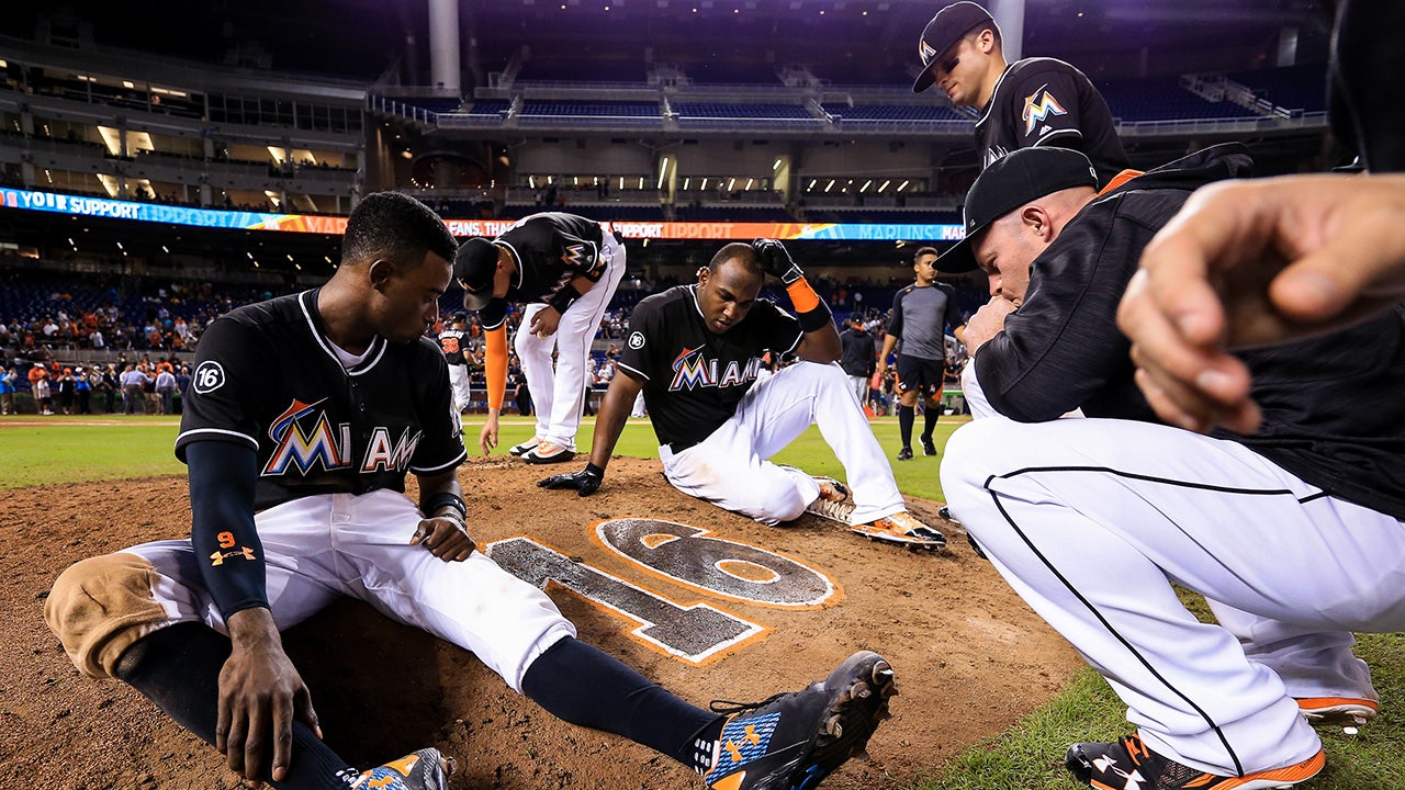 Dee Gordon, Marlins' Tearful Salute to Jose Fernandez Is Transcendent MLB  Moment, News, Scores, Highlights, Stats, and Rumors