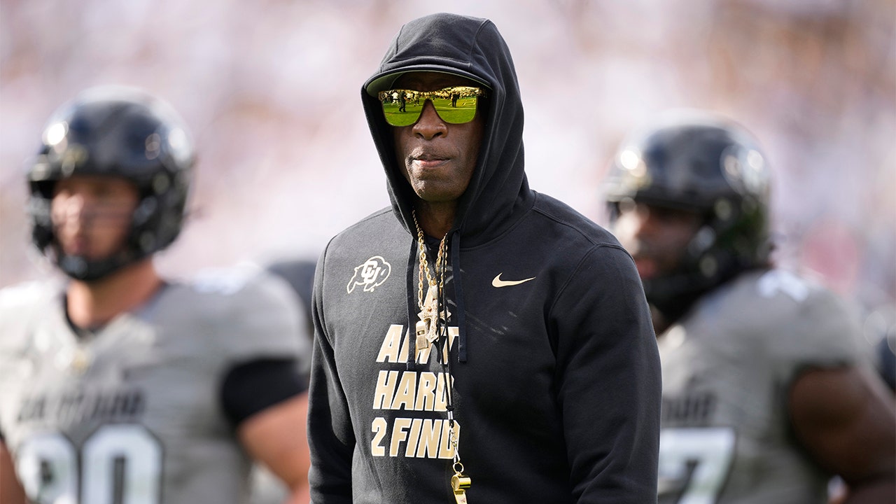 Deion Sanders, Colorado enter halftime down big for second consecutive week