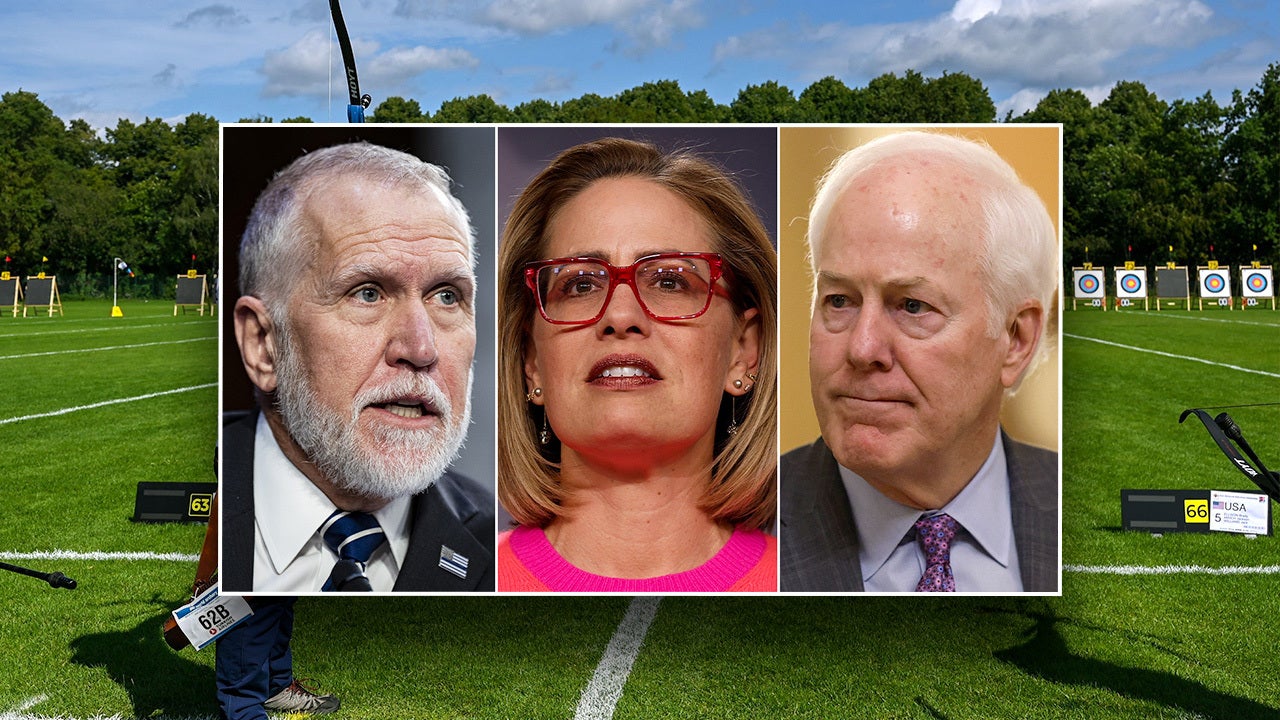 Sinema joins GOP senators on bill to reverse Biden admin's crackdown on school hunting, archery classes