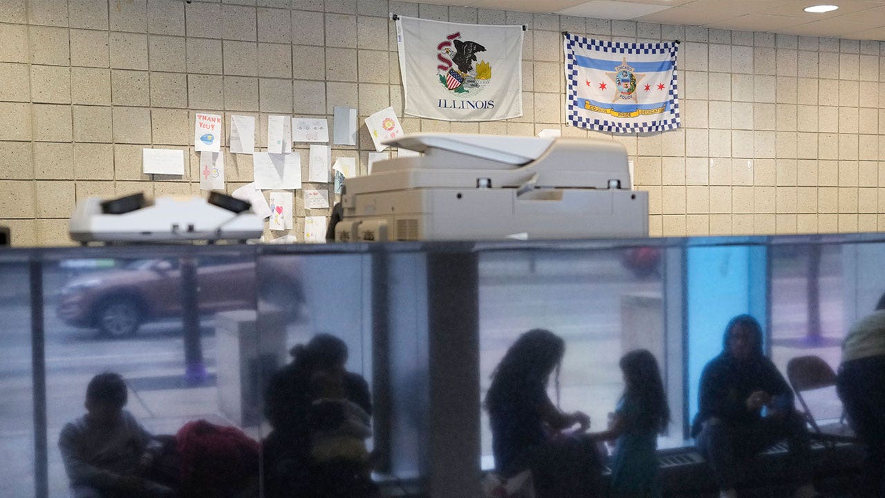 Chicago signs nearly $30 million contract to relocate asylum seekers to winterized camps