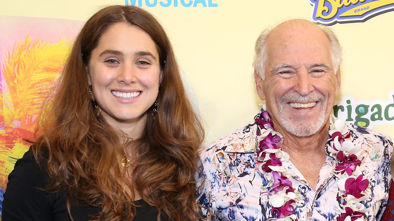 Jimmy Buffett’s daughter reveals father’s last days in cancer battle: ‘Despite the pain, he smiled every day’