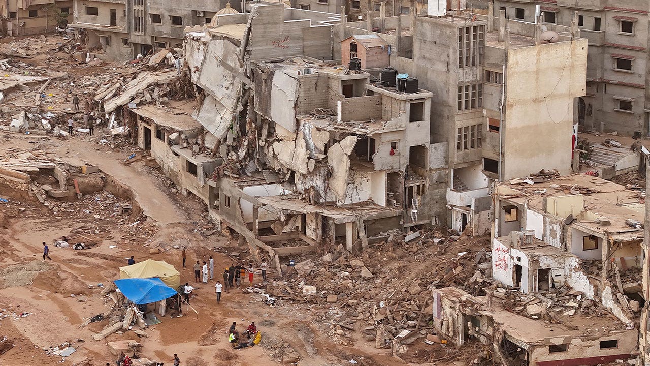 In Libya, 8 officials detained after the collapse of 2 dams that caused thousands of deaths