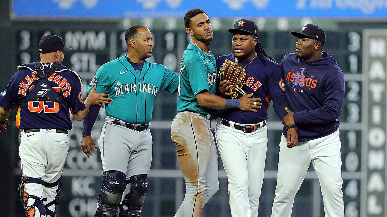 Houston Astros: Wild card/? West title? No berth? How weekend could go