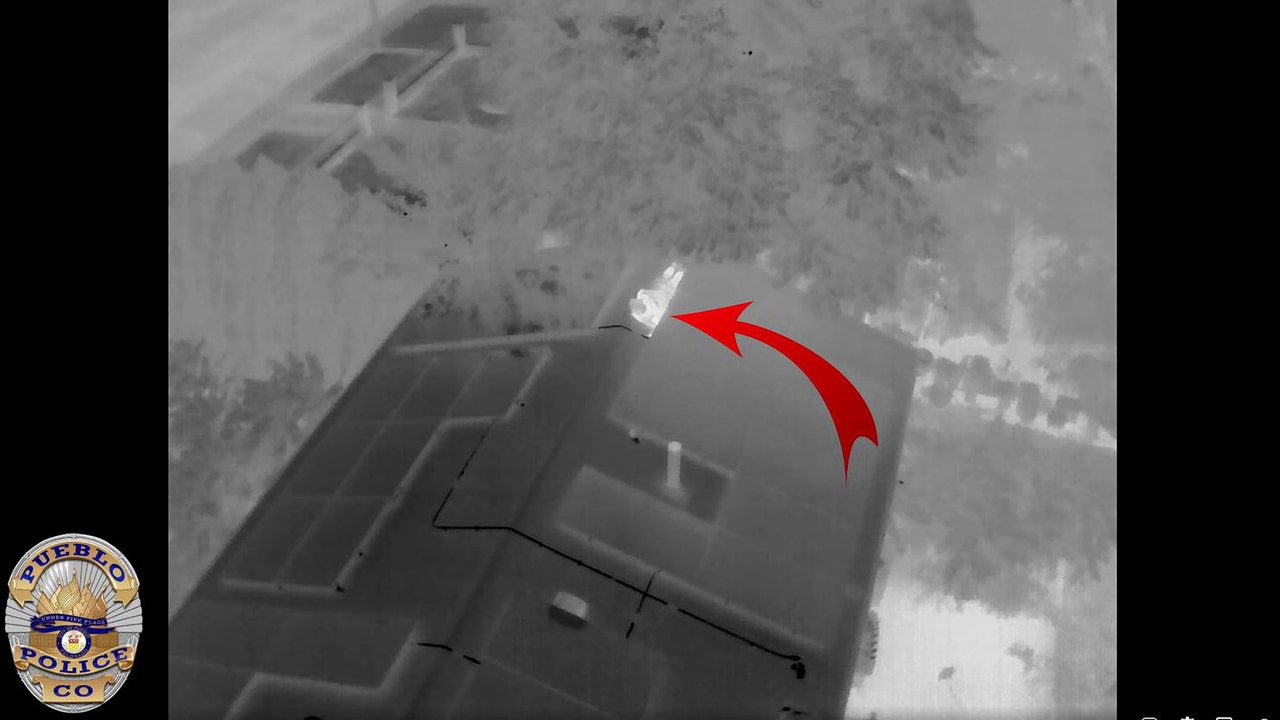 Colorado cops scale roof to corner suspect on the run