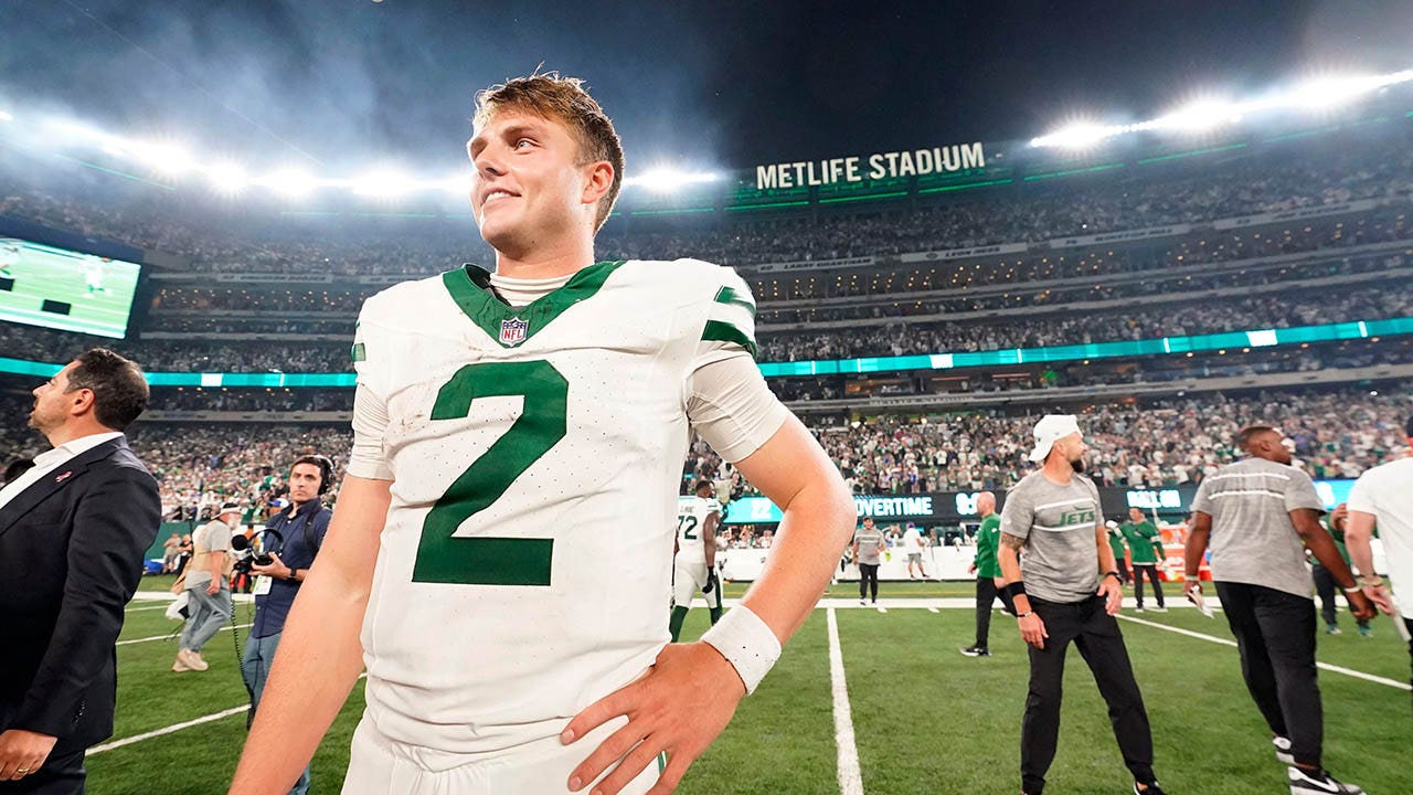 QB Zach Wilson on Jets' OT Victory After Injury to Aaron Rodgers: 'It Was  Crazy'