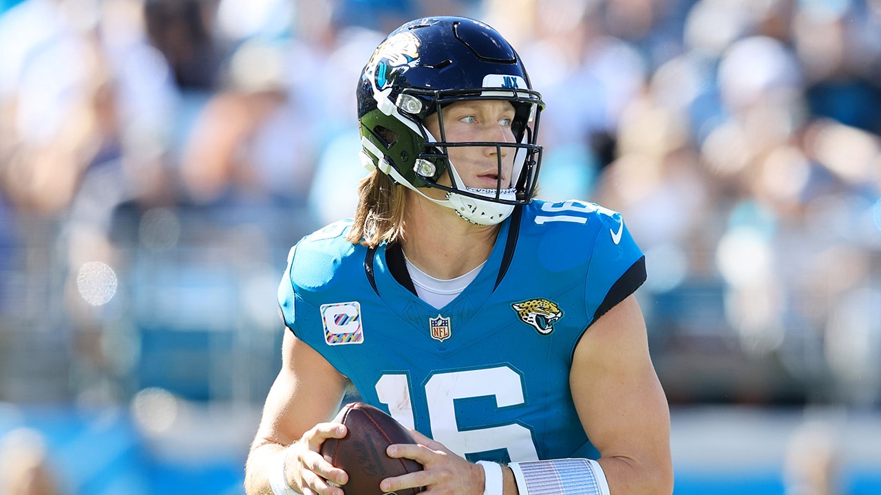 Read more about the article Trevor Lawrence reveals having preliminary contract extension talks with Jaguars