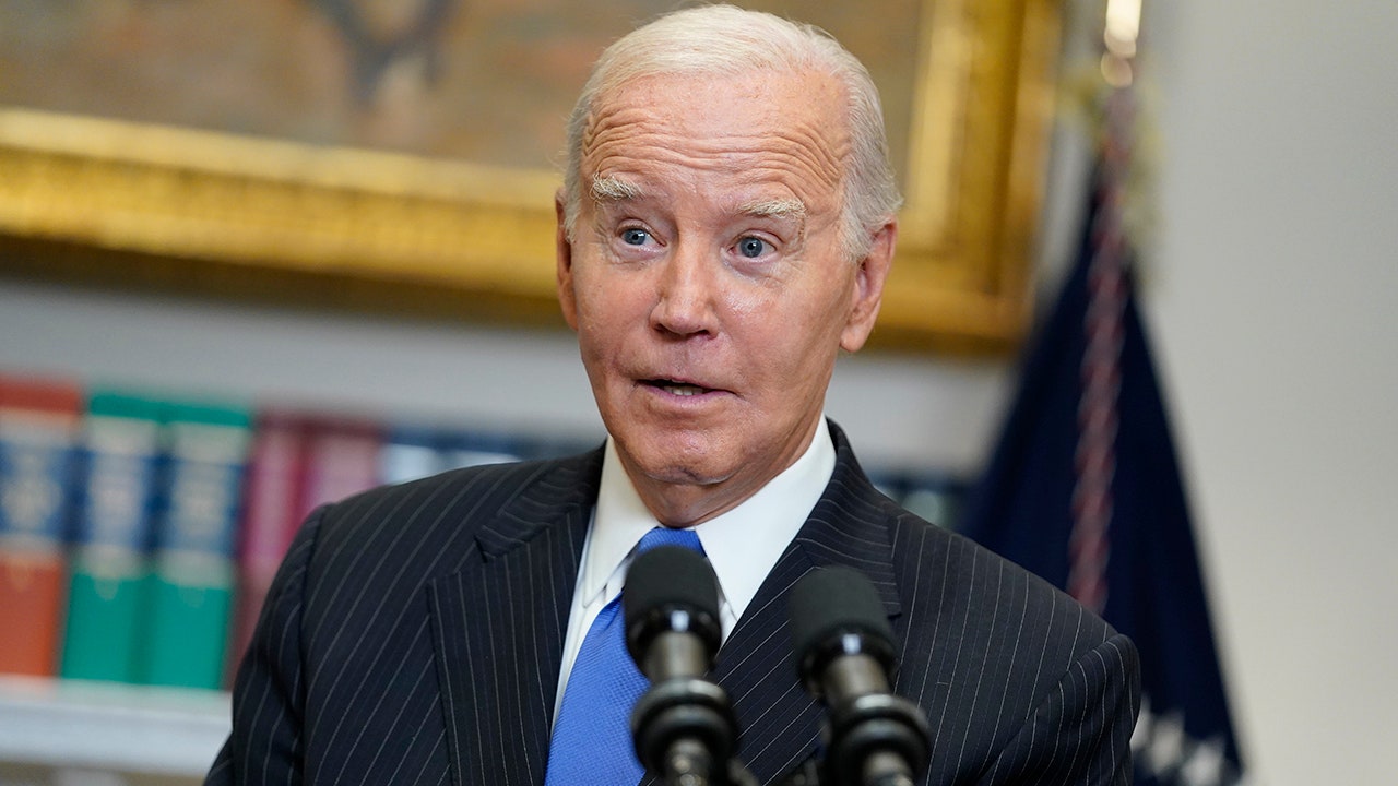 Biden stumbles over response to question about border wall funding
