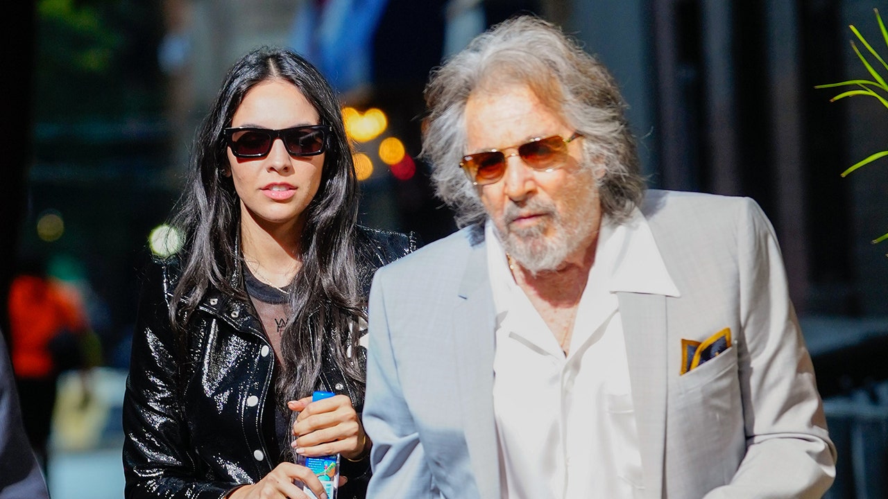 Al Pacino, 83 anni, e la fidanzata raggiungono un accordo sulla custodia del figlio neonato