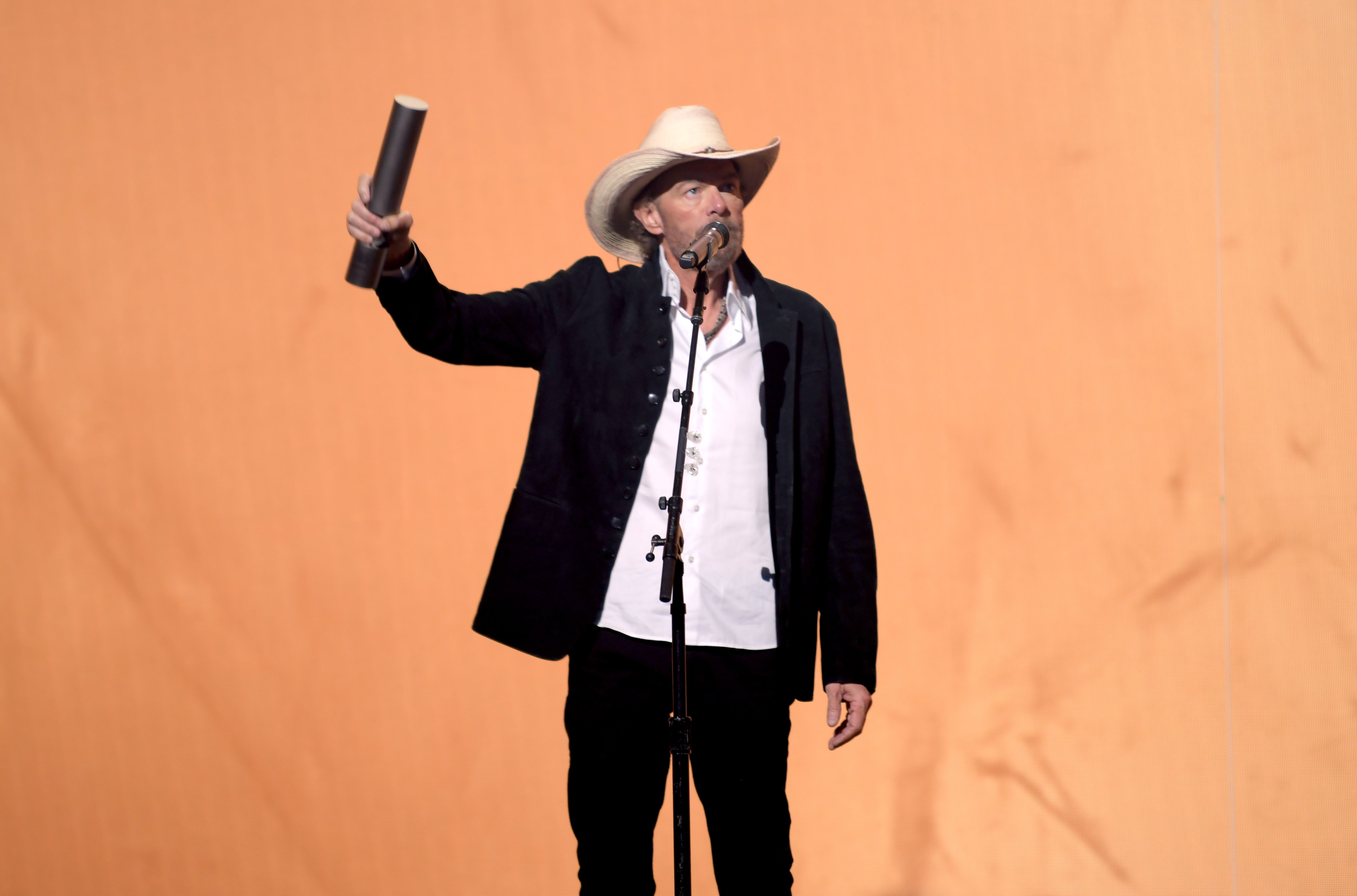 Toby Keith tells the story behind 'Should've Been a Cowboy' before